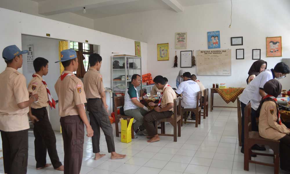 Cek kesehatan bersama tim Puskesmas Bendosari