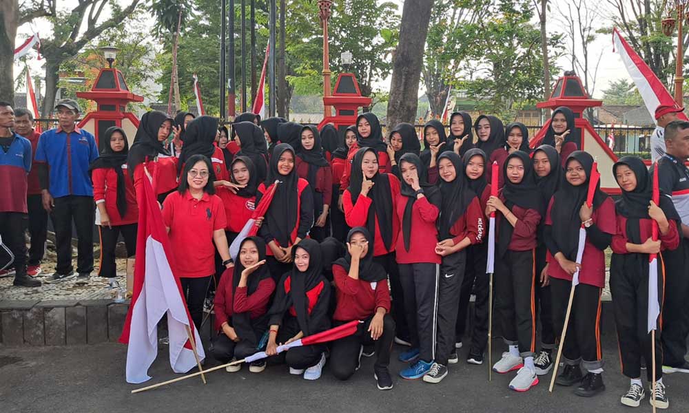 SENAM MEMPERINGATI HUT KE-80